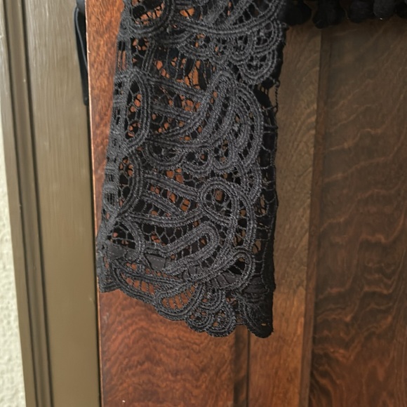 Tularosa Holly black lace top. - Picture 5 of 9
